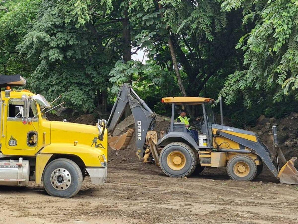 ¿Cuánto invierte la Unah en la pavimentación del Campus Cortés?