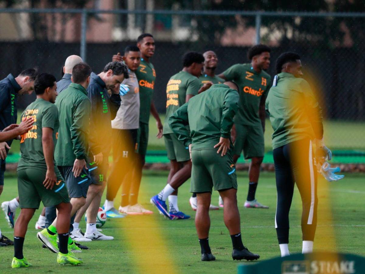 Invitado de lujo y alarma con Jorge Álvarez: así entrenó la Selección de Honduras