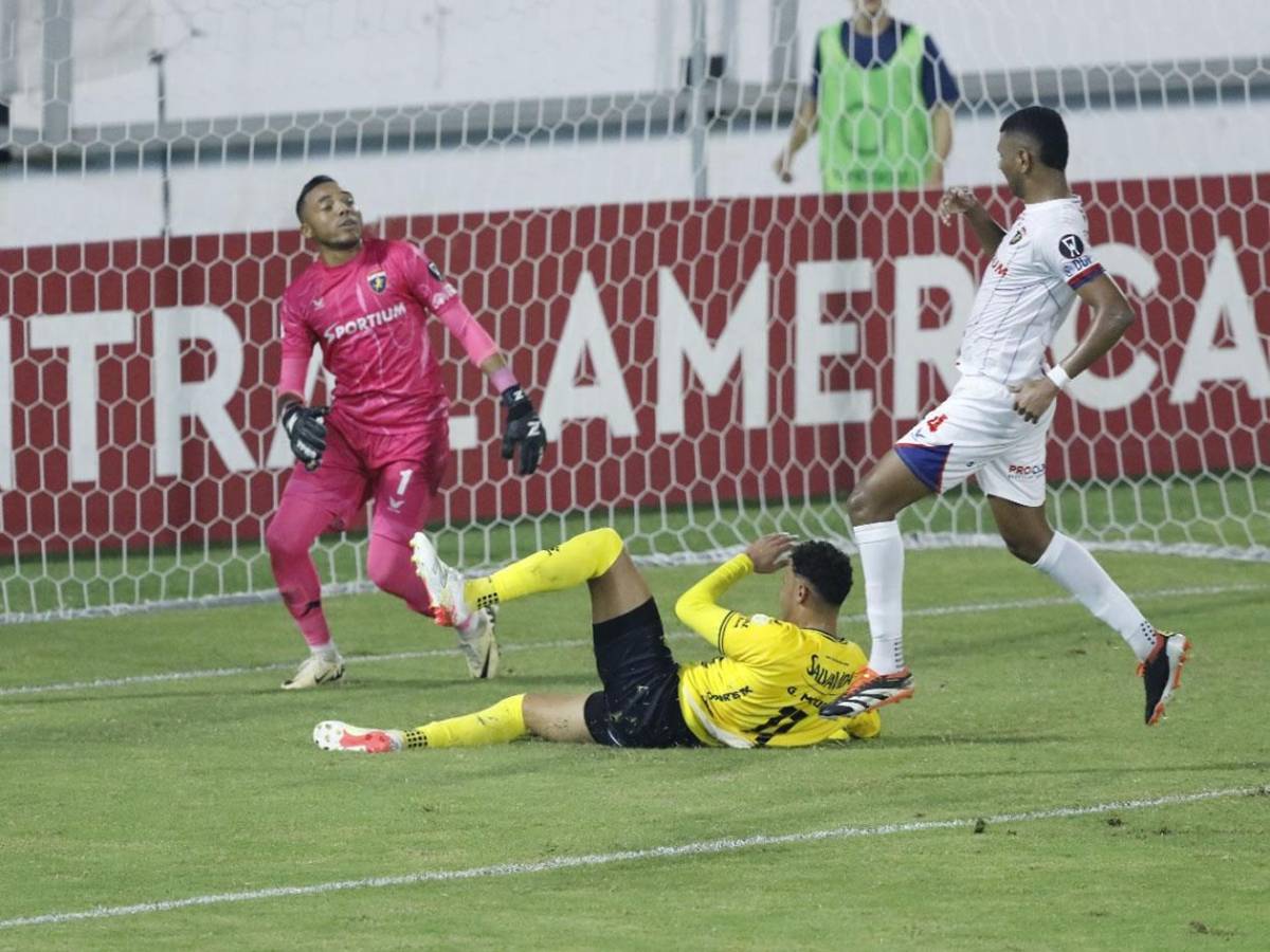 Decepción en el Real España, el villano, héroe, esposa de jugador y la chica del Plaza Amador