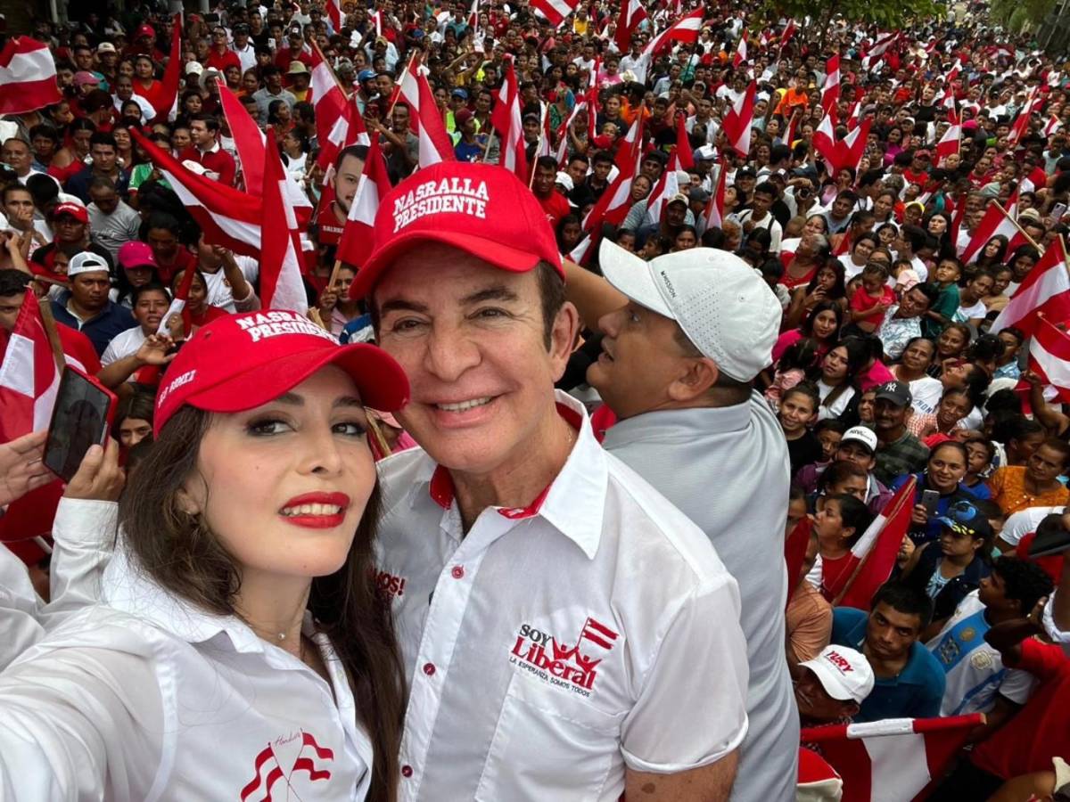 Nasralla e Iroshka presumen lujoso Cibertruck: ¡Qué clase de presidente tendremos, top!