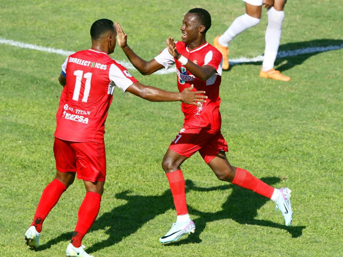 Kevin Güity jugó la temporada reciente en la Real Sociedad de Tocoa.