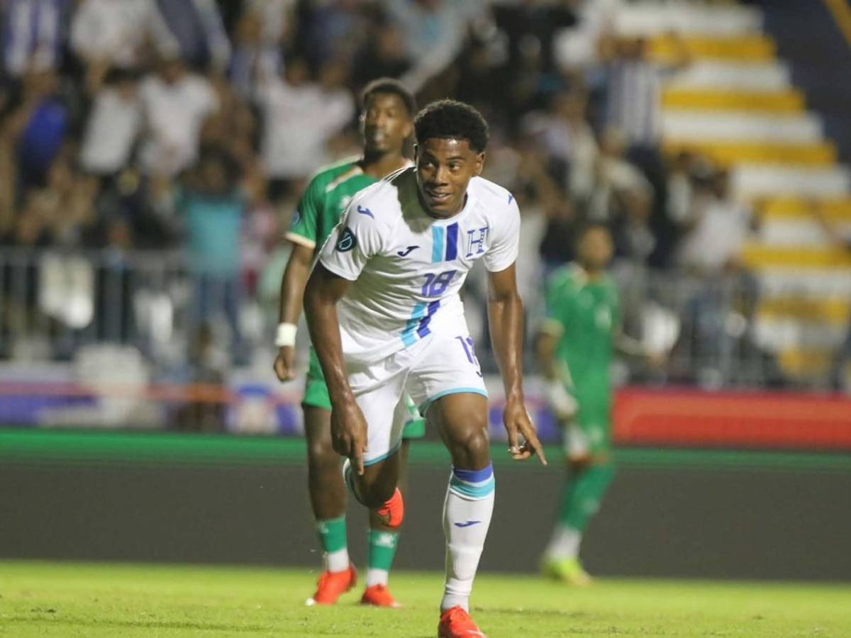 Llanto de Dereck Moncada, decepción de Molina con Honduras y sexy chica cautivó ante Surinam