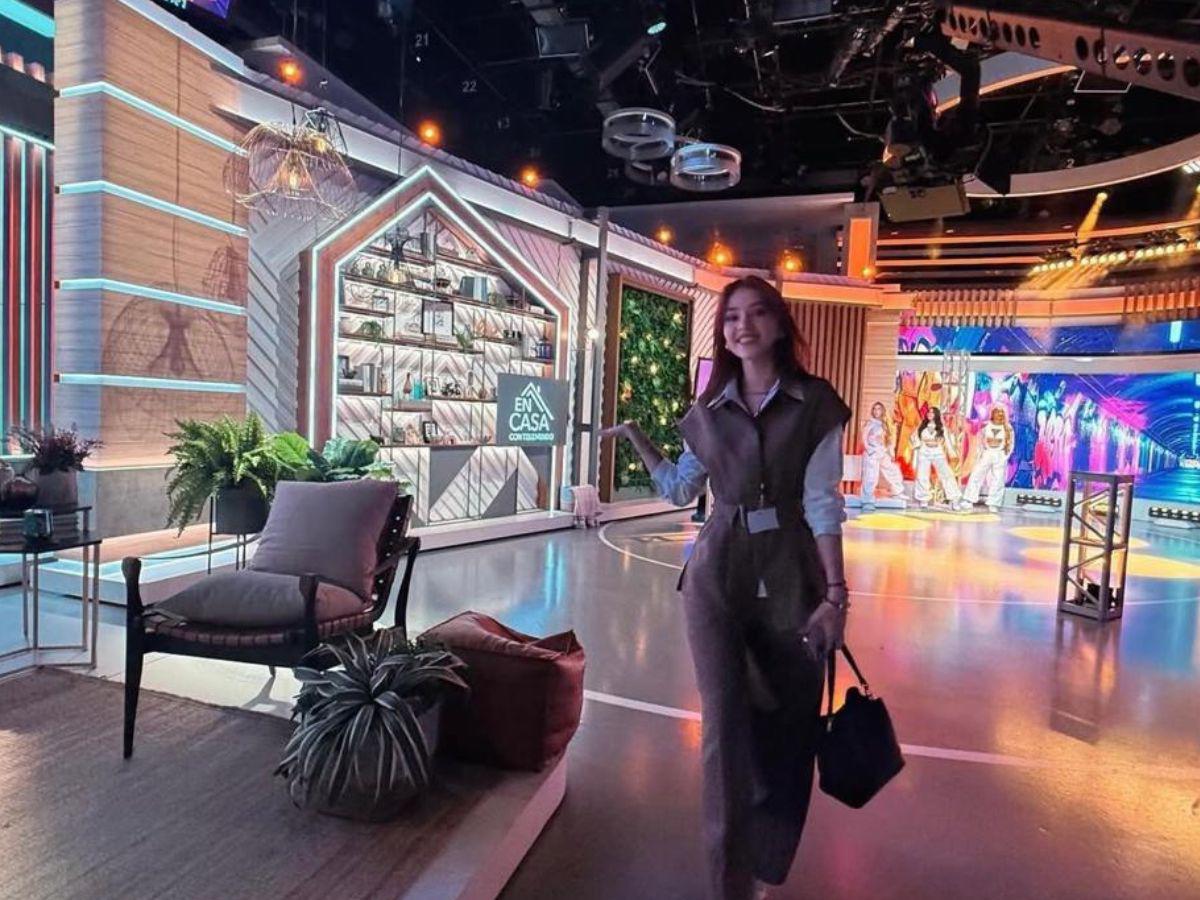 ¿Nuevo trabajo? Jennifer Aplícano sorprende desde Telemundo