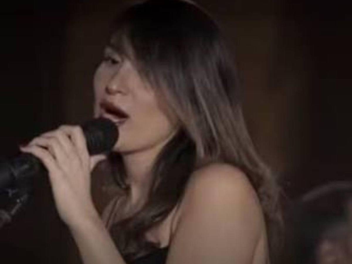 ¿Quién es Parastoo Ahmadi, la cantante condenada a 74 latigazos en Irán?
