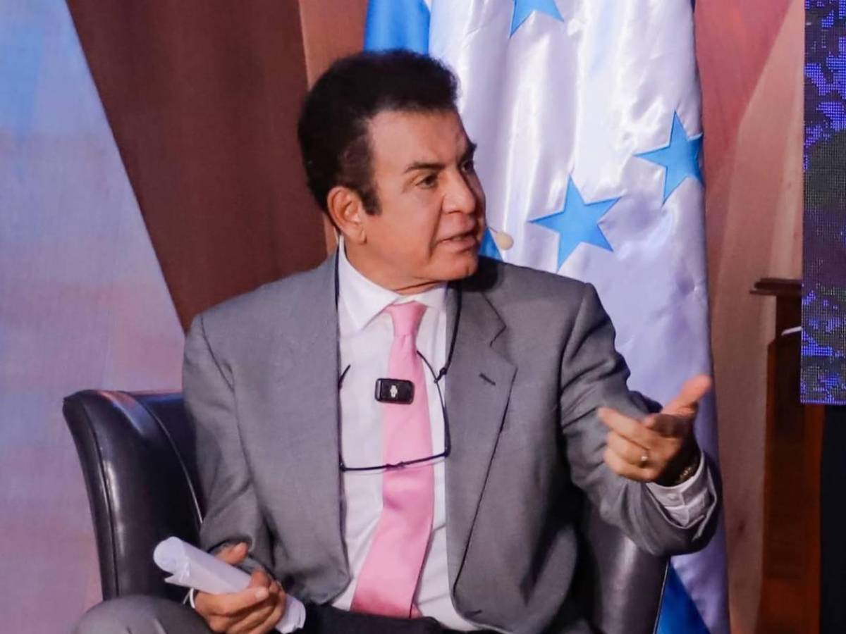 Nasralla revela por qué no estuvo en partido de Honduras: Espíritus malignos me impidieron