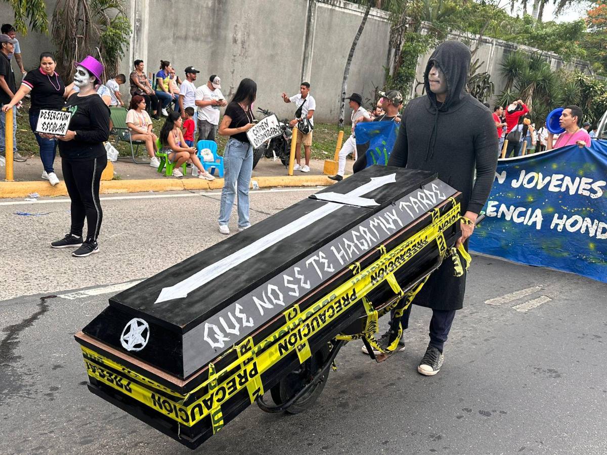 Feria Juniana: sampedranos disfrutan del desfile carrozas