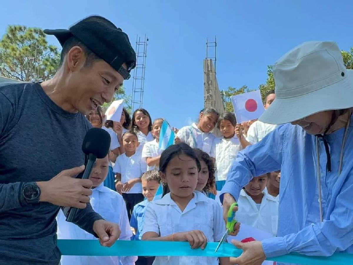 Alberth Elis y Shin Fujiyama sorprenden: se unen para proyecto en Tela