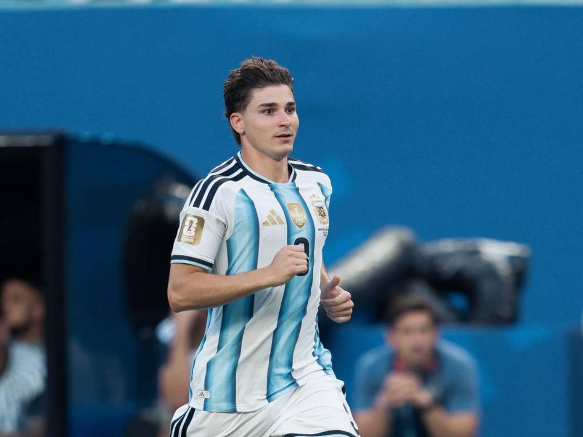 Mercado: ¿Traición de Julián Álvarez? Acepta fichar por impensado equipo y sufre Barcelona