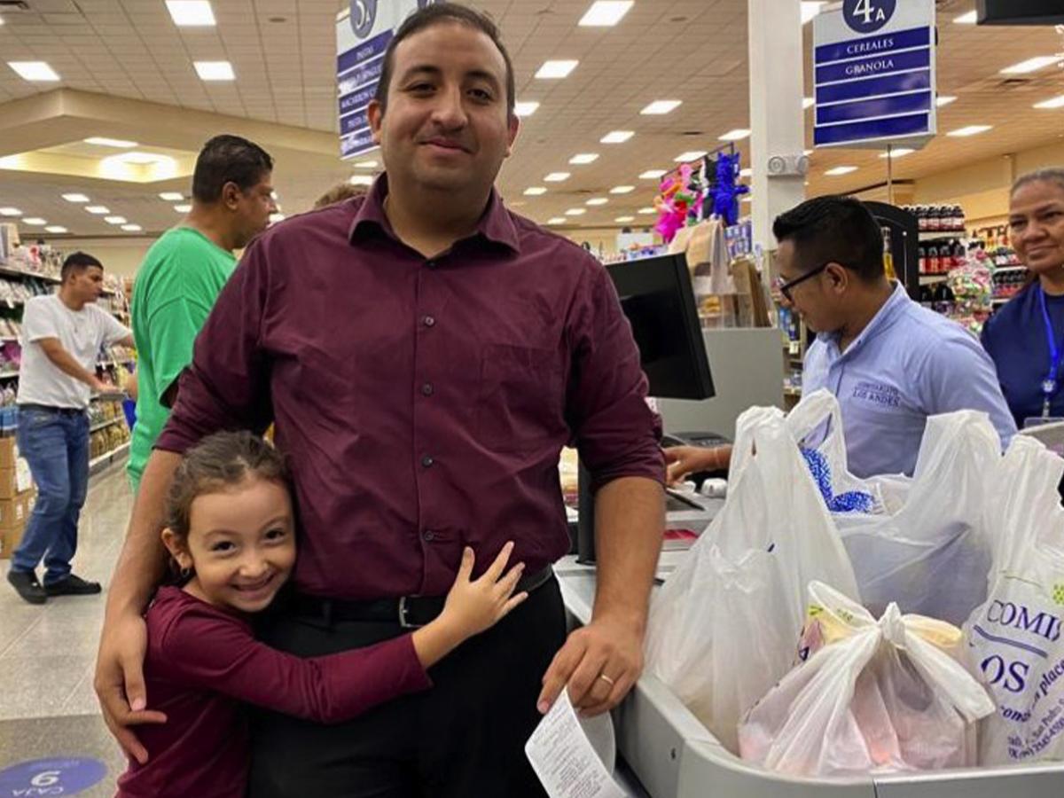 Es muy fácil participar, únicamente debes realizar compras mayores a L500.