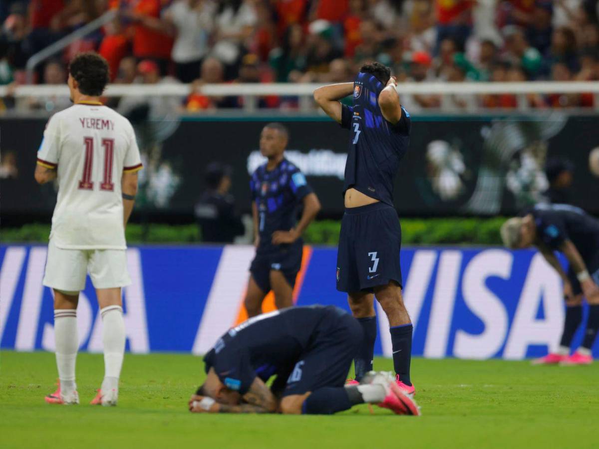 Bielsa señalo a los culpables de la eliminación de Uruguay: “Me dejaron solo”