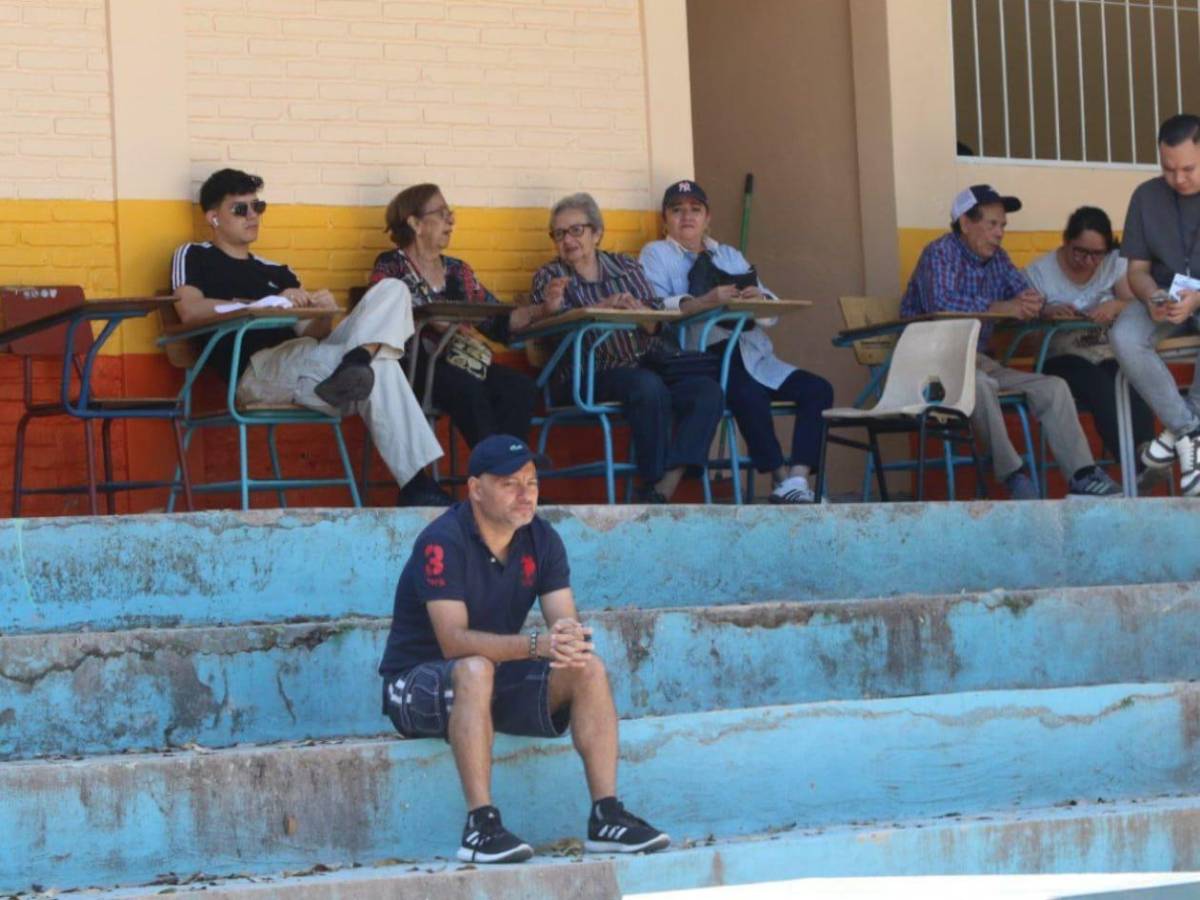 Así votan los capitalinos, a pesar de los retrasos en la apertura de urnas