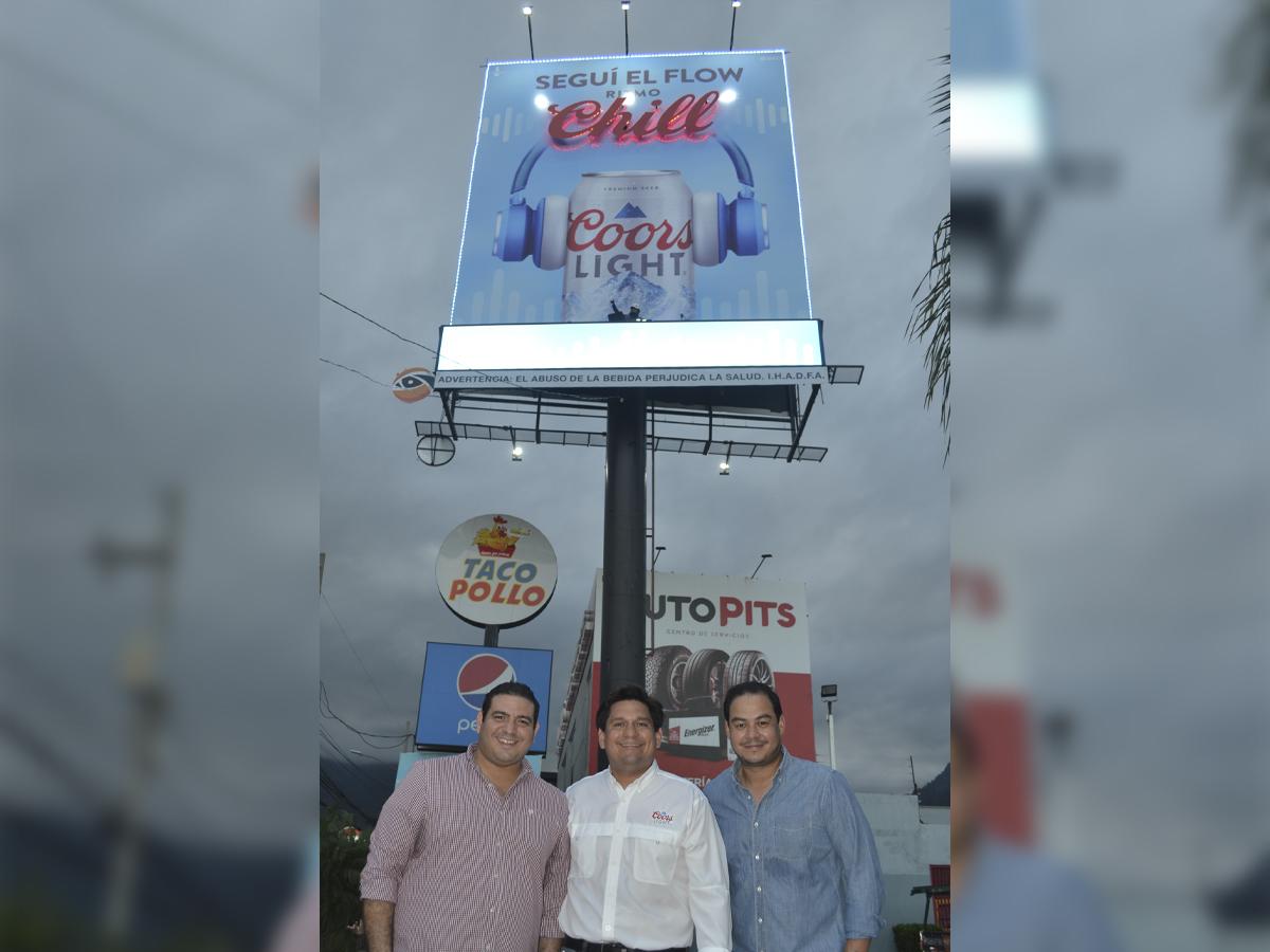 Ejecutivos de DISOL y de Molson Coors, estuvieron presentes en la revelación de su nueva campaña, “Seguí el Flow Ritmo Chill”.