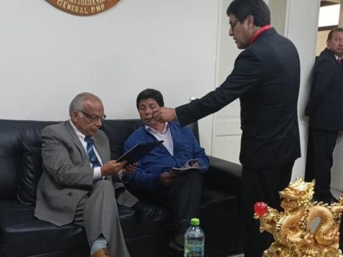 Pedro Castillo es detenido tras dar golpe de Estado en Perú
