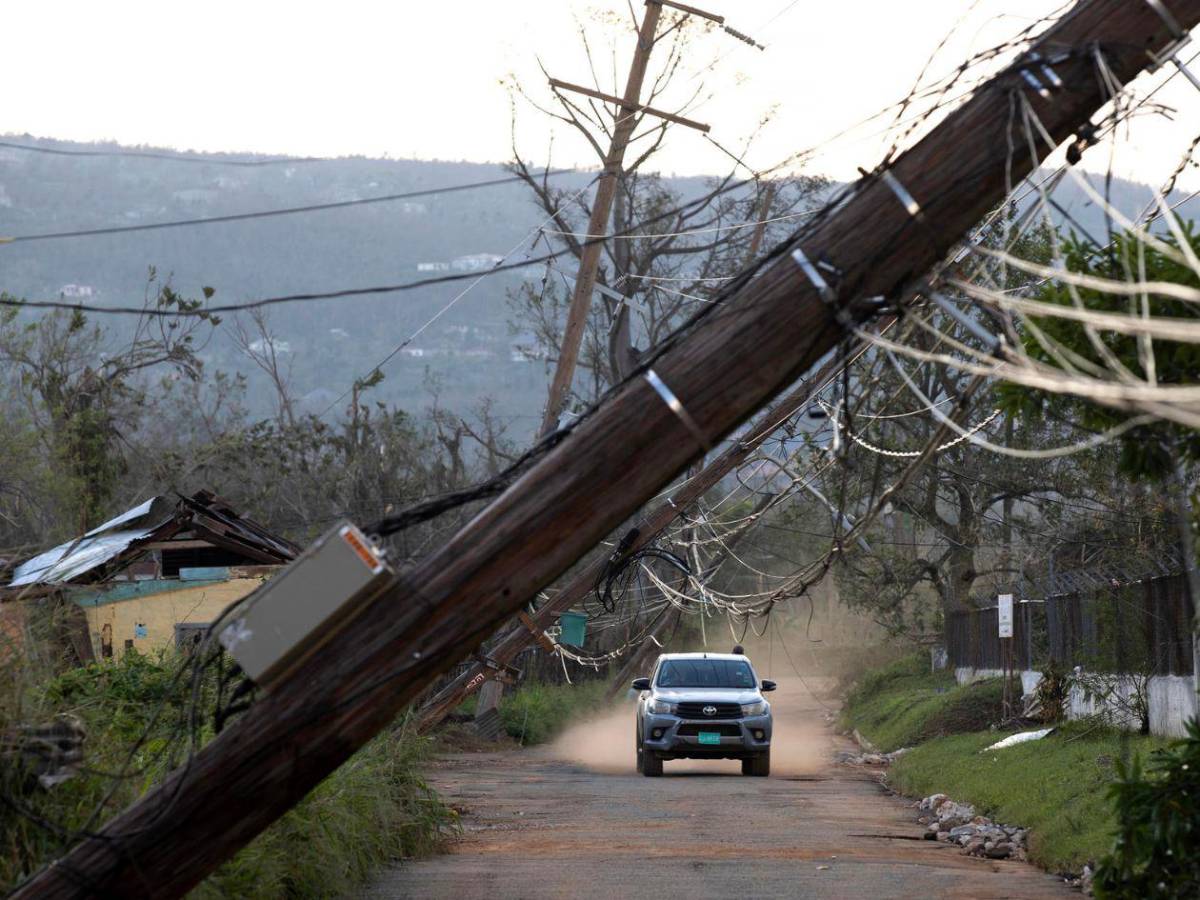 ¡Lo perdieron todo! Imágenes que muestran la furia del huracán Melissa