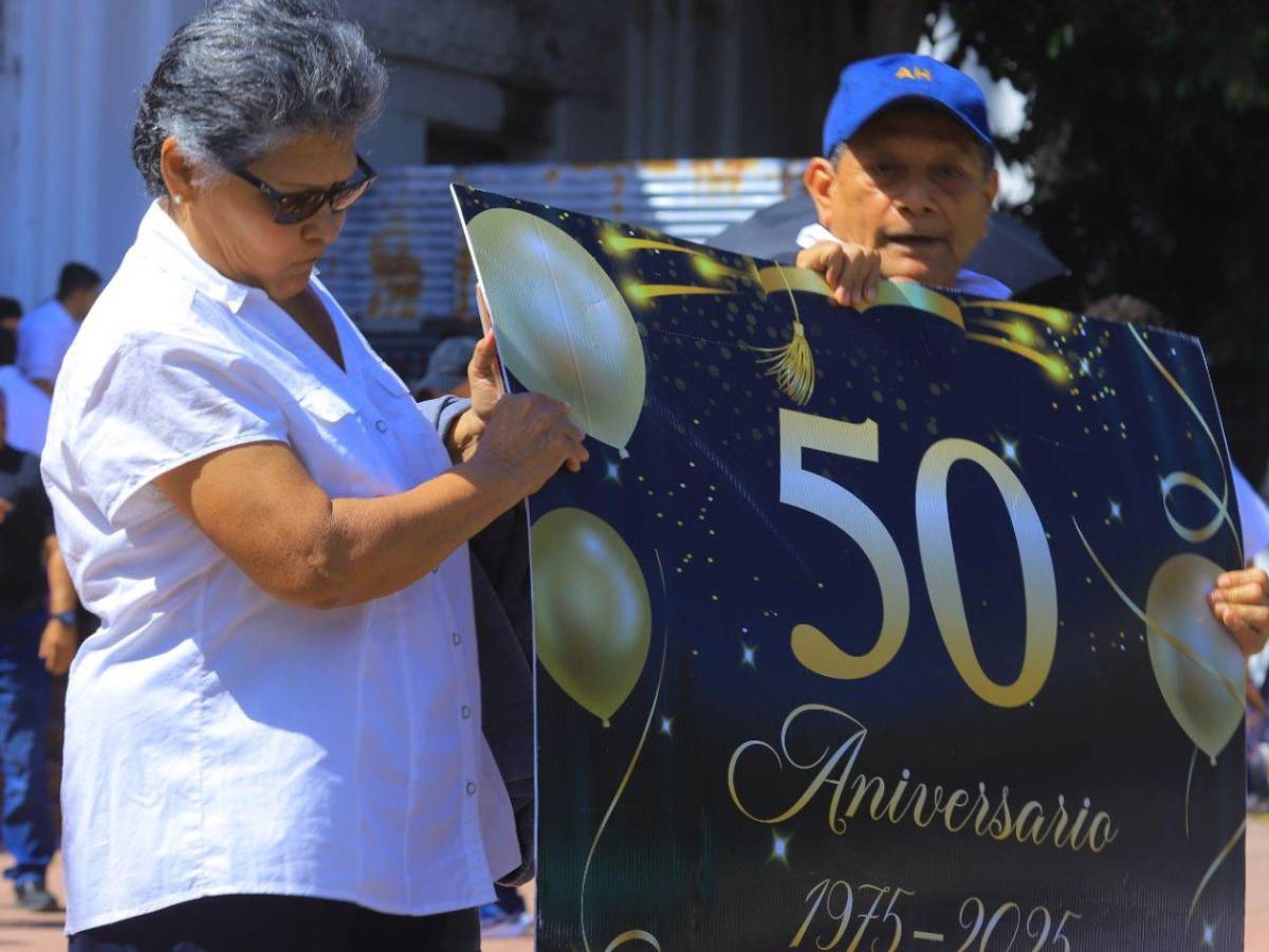 Con emotivo desfile inicia la celebración del centenario del JTR