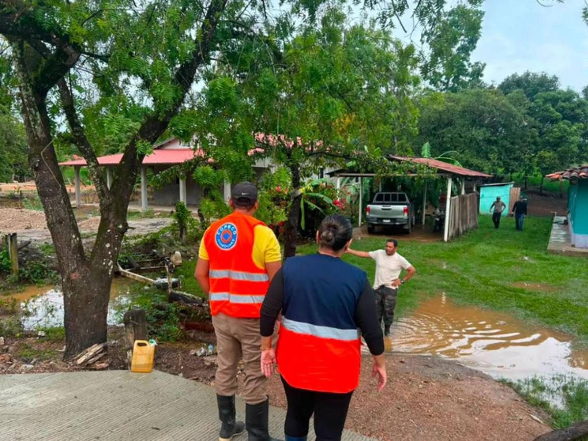 Fuertes lluvias azotan varias regiones de Olancho y provocan desbordamientos de ríos