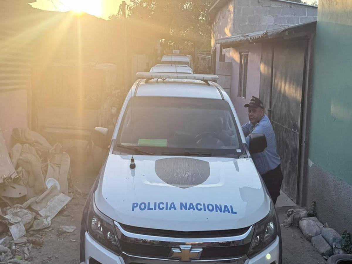 “En diez minutos pasó todo”: los desgarradores relatos e imágenes del incendio en el que murieron cinco hermanos y una bebé