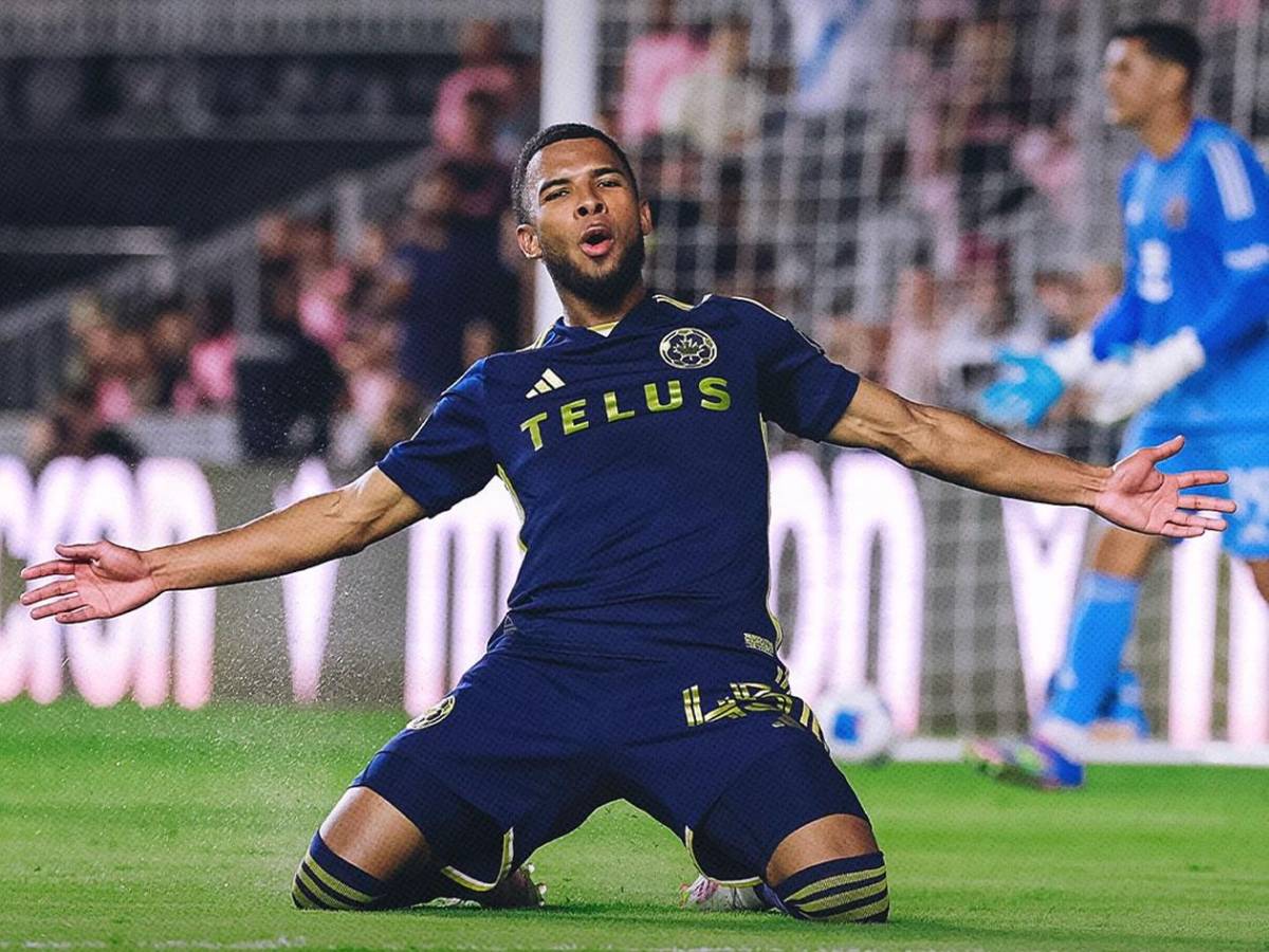 Messi, irreconocible: bronca con rival y enfado de Suárez con Saíd Martínez