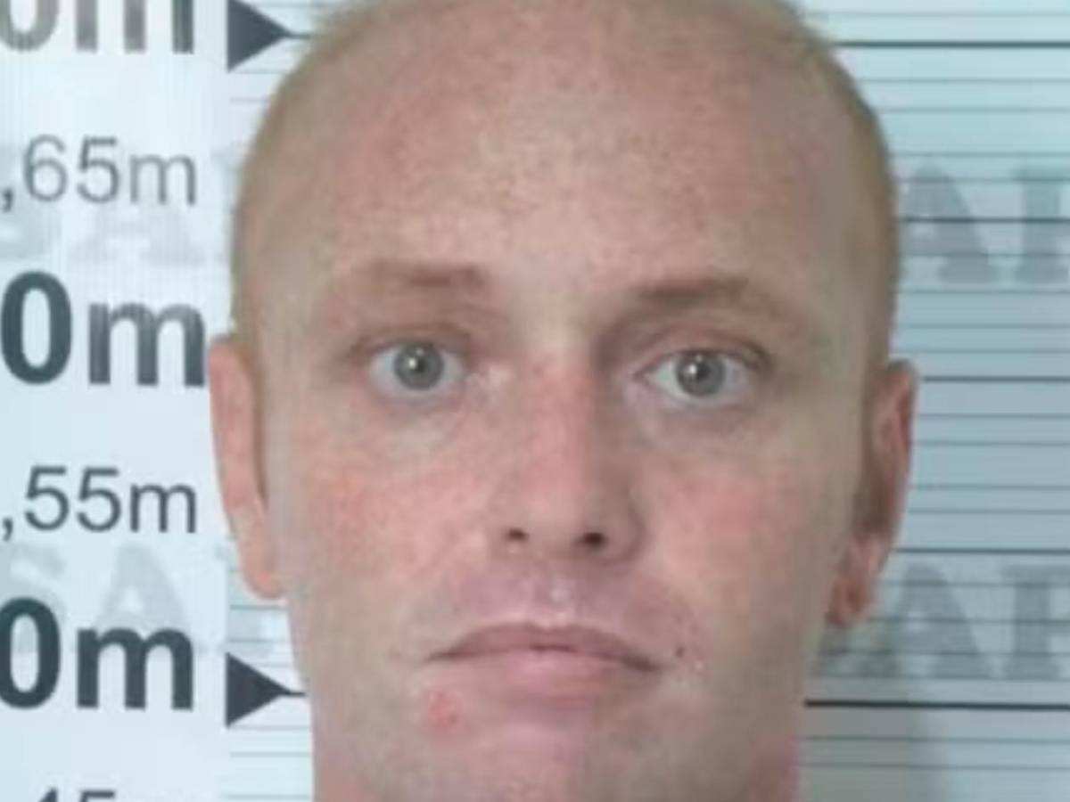 Robinho se hace íntimo de famoso reo: Su plan para sobrevivir en la cárcel