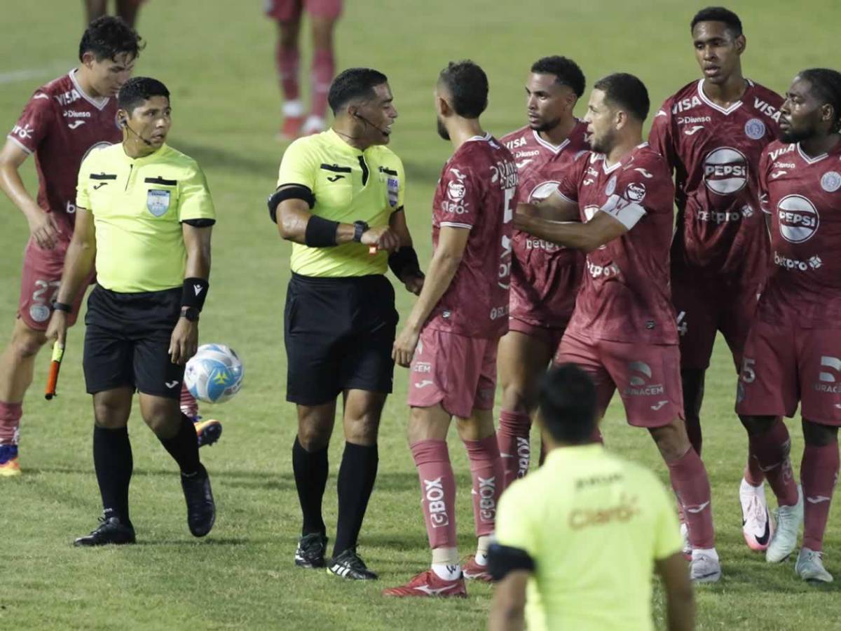 Marathón vuelve a sonreír, frustración de Motagua, enojo de Lavallén y bellas chicas