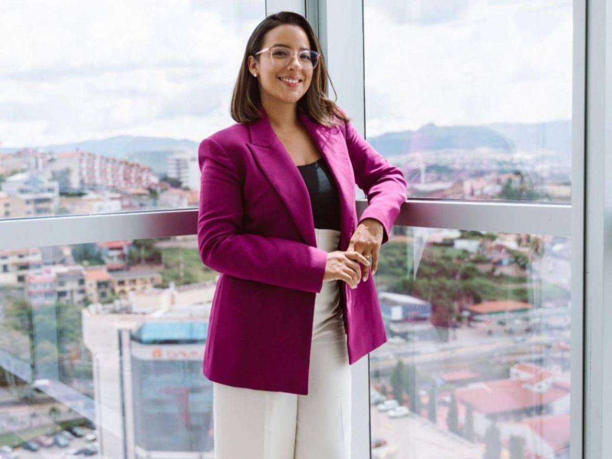 Top 10: Funcionarias y diputadas hondureñas que destacan por su belleza