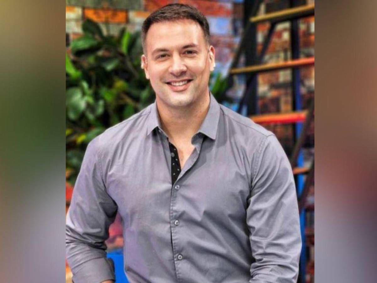 Gustavo Leone sufre parálisis facial después de comprometerse con Karlen Pérez