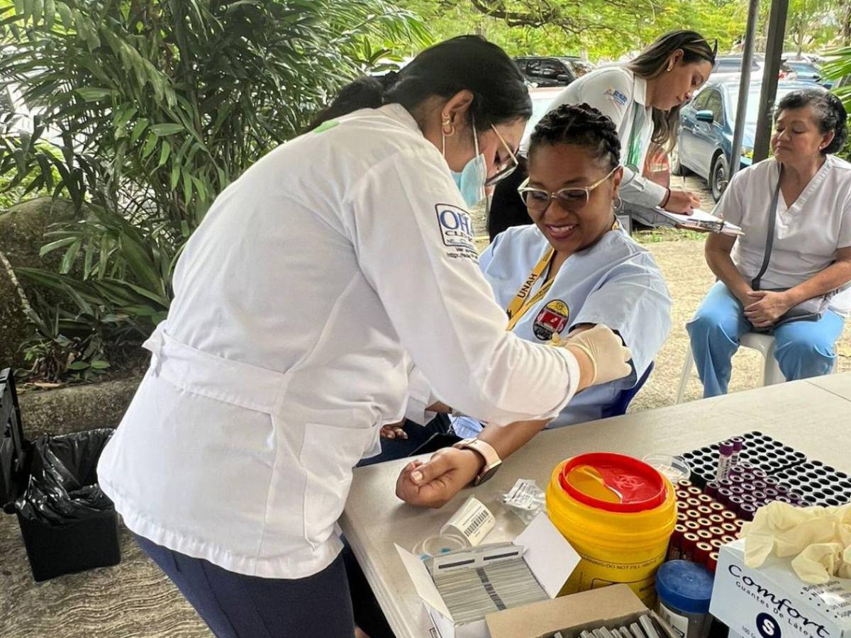 Unah-Cortés lleva atención gratuita a la población con feria de salud