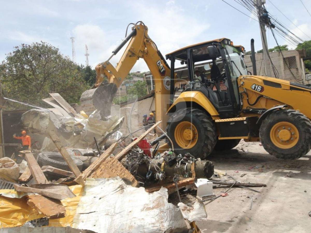 Zona cero: los vestigios de la tragedia vial en la colonia Villa Nueva