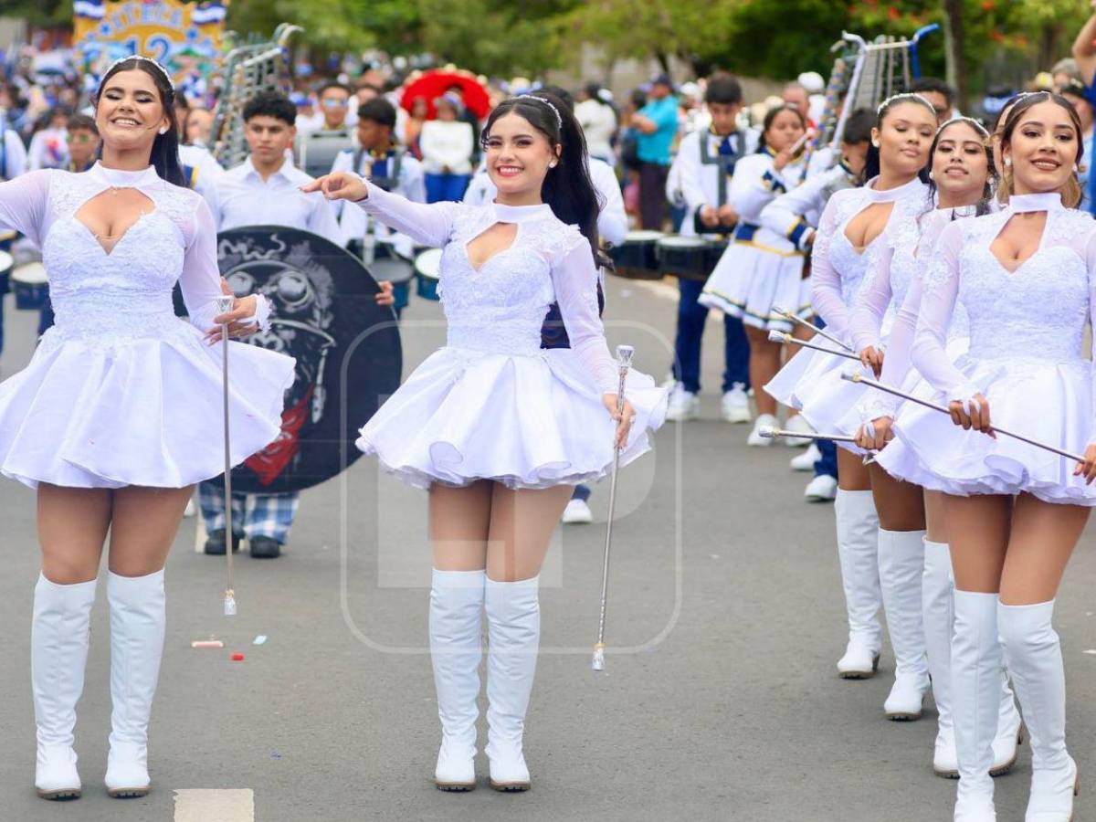 Robaron miradas: las palillonas más destacadas de los desfiles patrios en Honduras