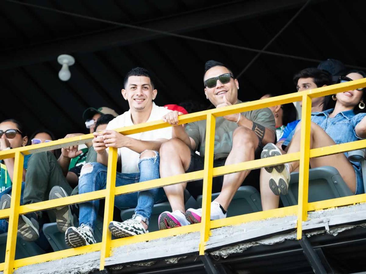 Marathón - Olimpia: bellezas, look a lo Raphinha y la rubia que robó suspiros