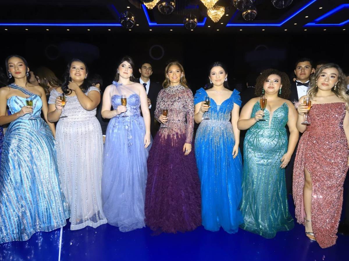 Seniors 2025 de la Seran School celebran en su fiesta de graduación