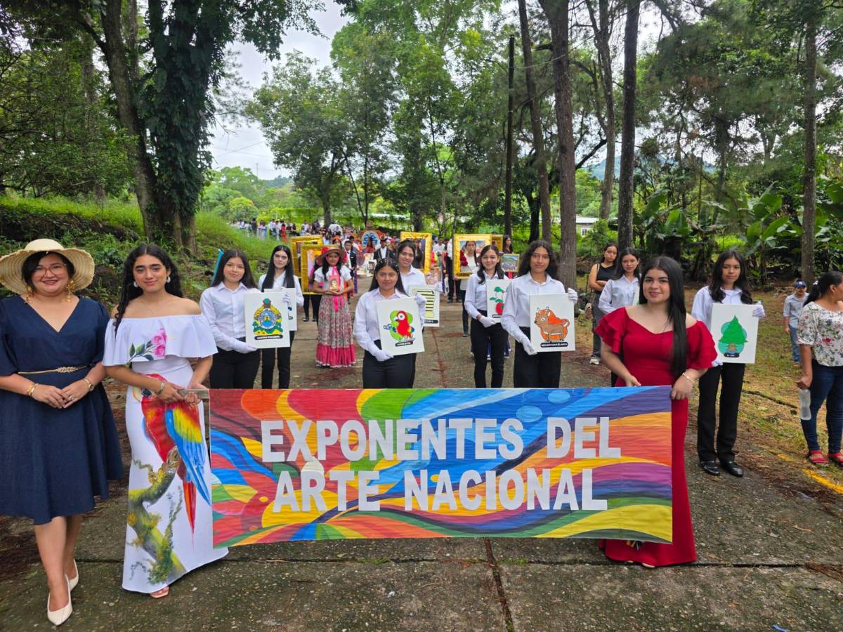 Colegiales del Juancho con orgullo festejan los 204 años de Independencia de Honduras