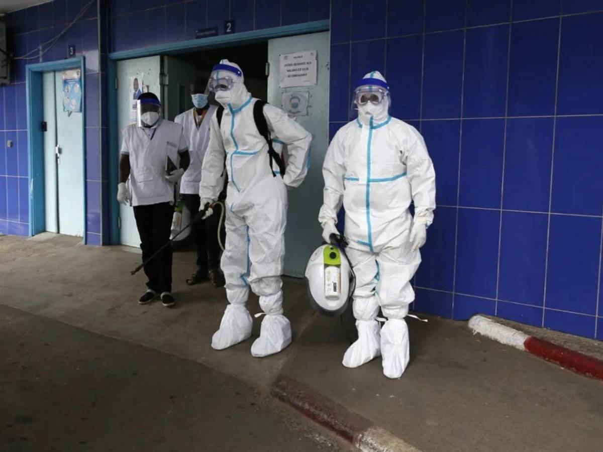 Alerta sanitaria: Reportan más de 100 muertes por casos de ébola