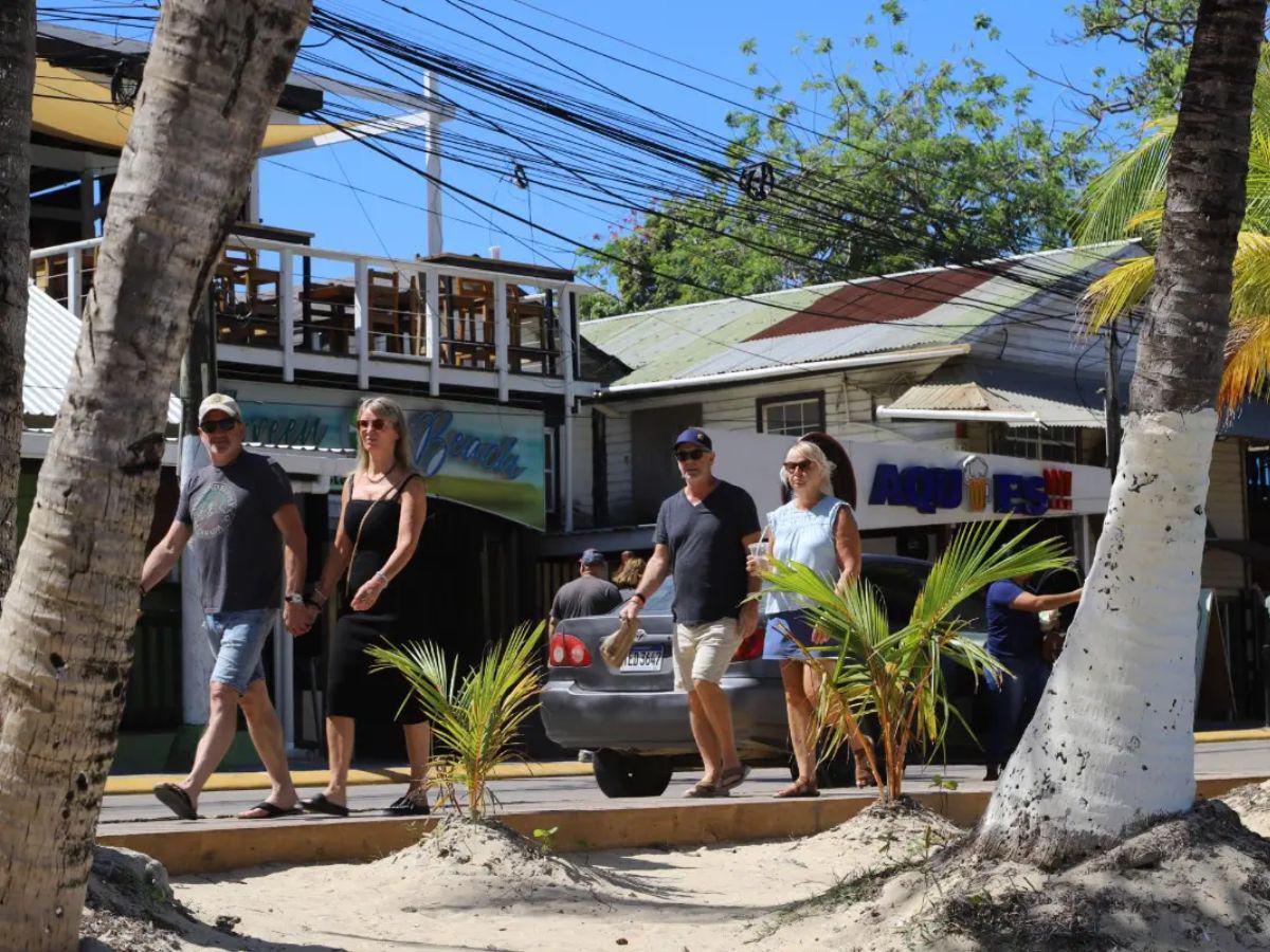 Guía para disfrutar Roatán durante la Semana Morazánica 2026
