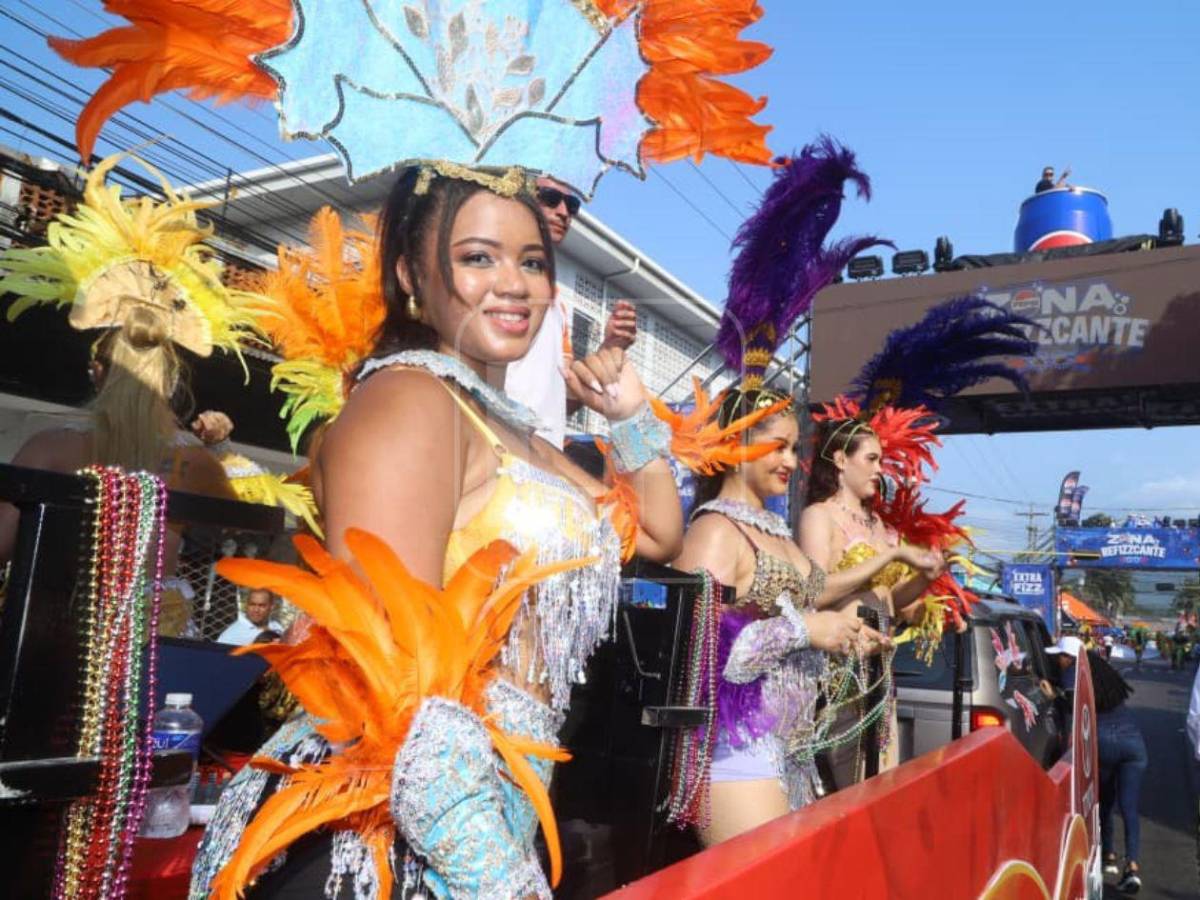 Carrozas, música y baile: así se vive el gran cierre de la Feria Isidra en La Ceiba