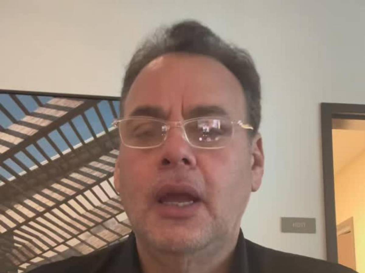 Faitelson y Martinoli se atacan y hasta involucran a sus hijas