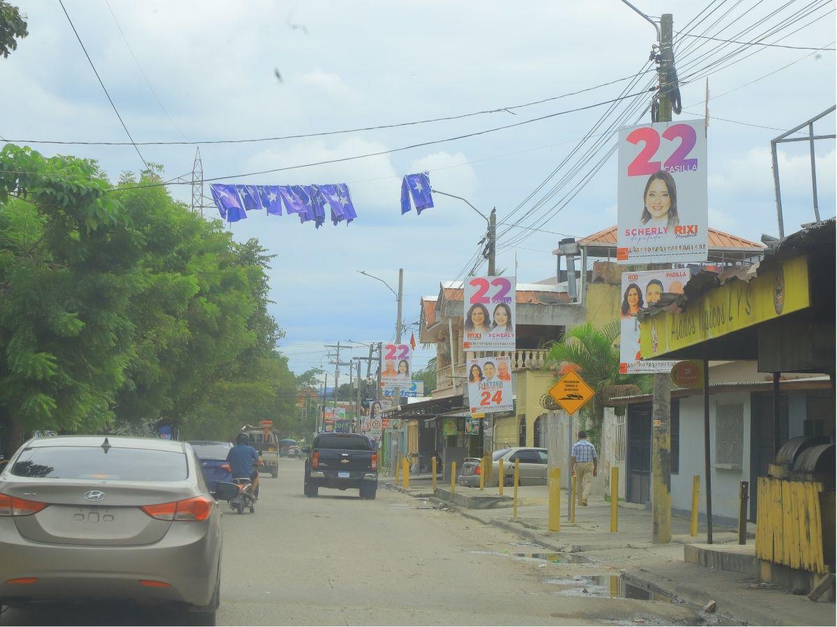 Continúa propaganda política en las calles pese al vencimiento del plazo legal de retiro