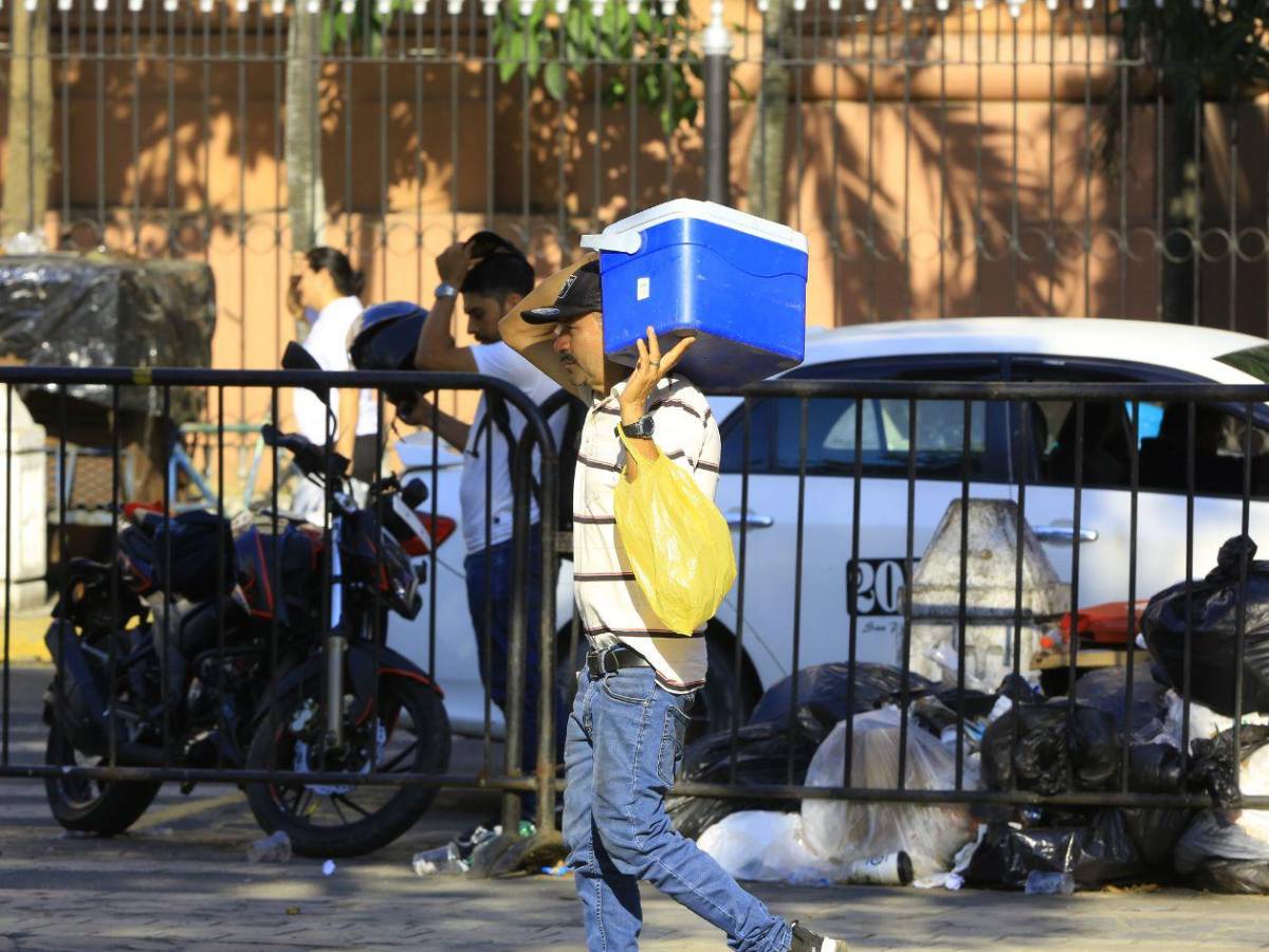 Ola de calor extrema agobia a los sampedranos