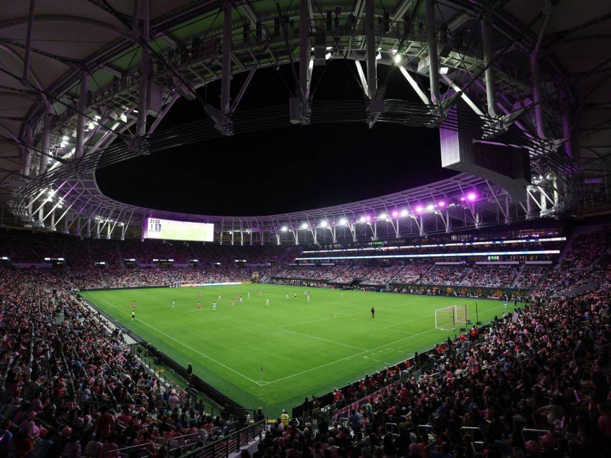 Inter Miami inaugura su estadio: bella hondureña, figuras y gol de Messi