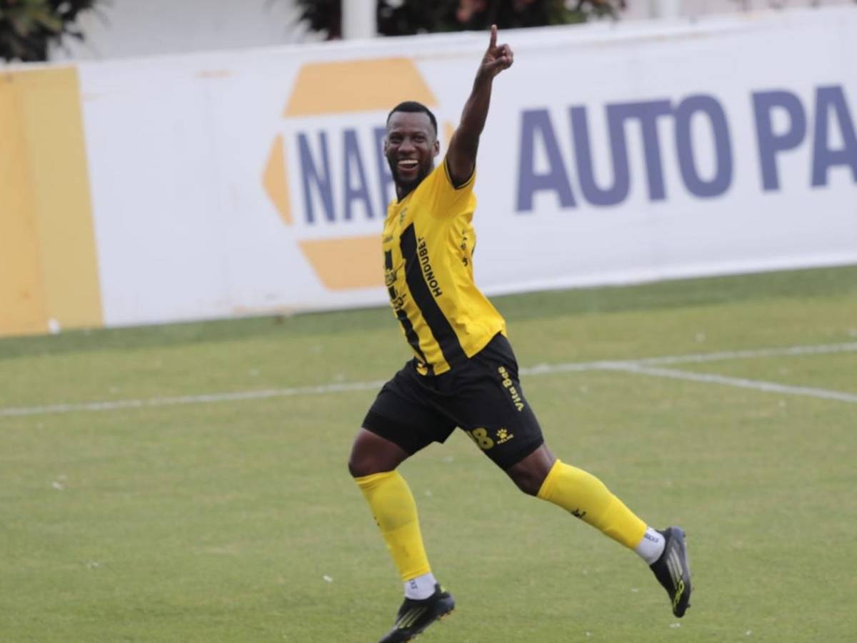 Olimpia celebró en el Clásico, enfado de Platense, sorpresivo regreso y bellas chicas