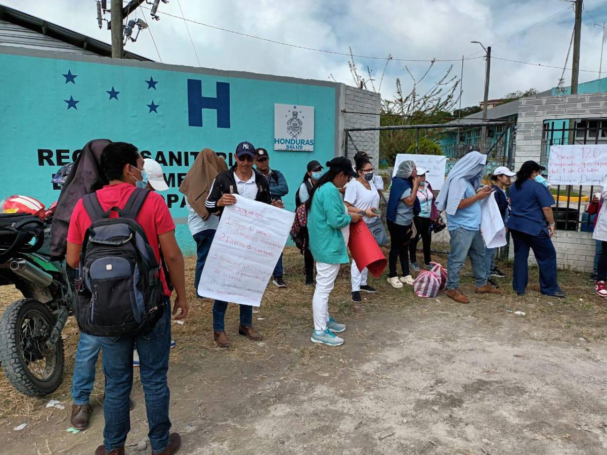 Empleados de salud en Copán protestan por salarios atrasados
