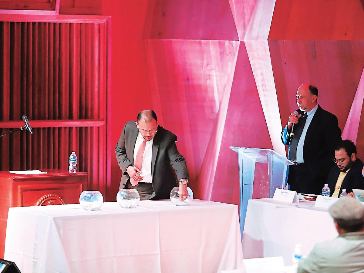 Hoy concluyen audiencias públicas para candidatos a CSJ