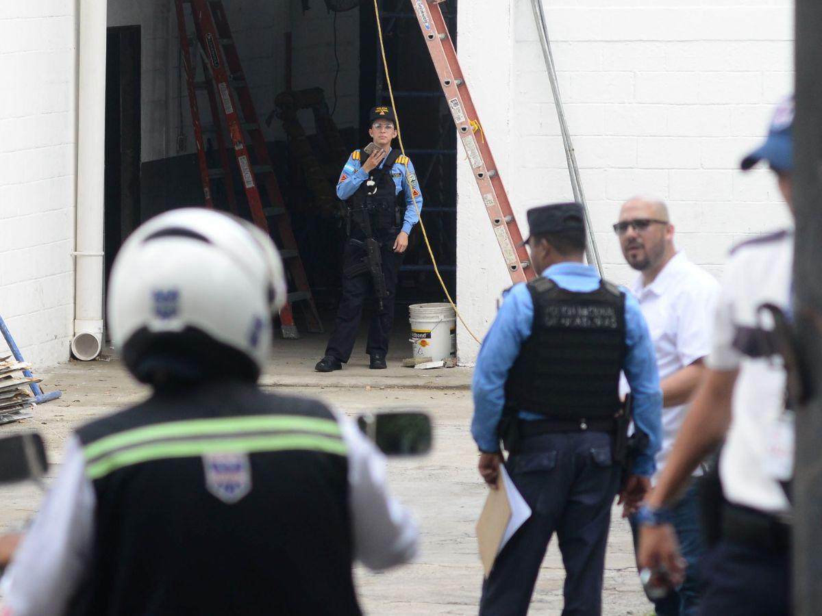 Identifican a hombre que murió tras caer del techo de una bodega en SPS