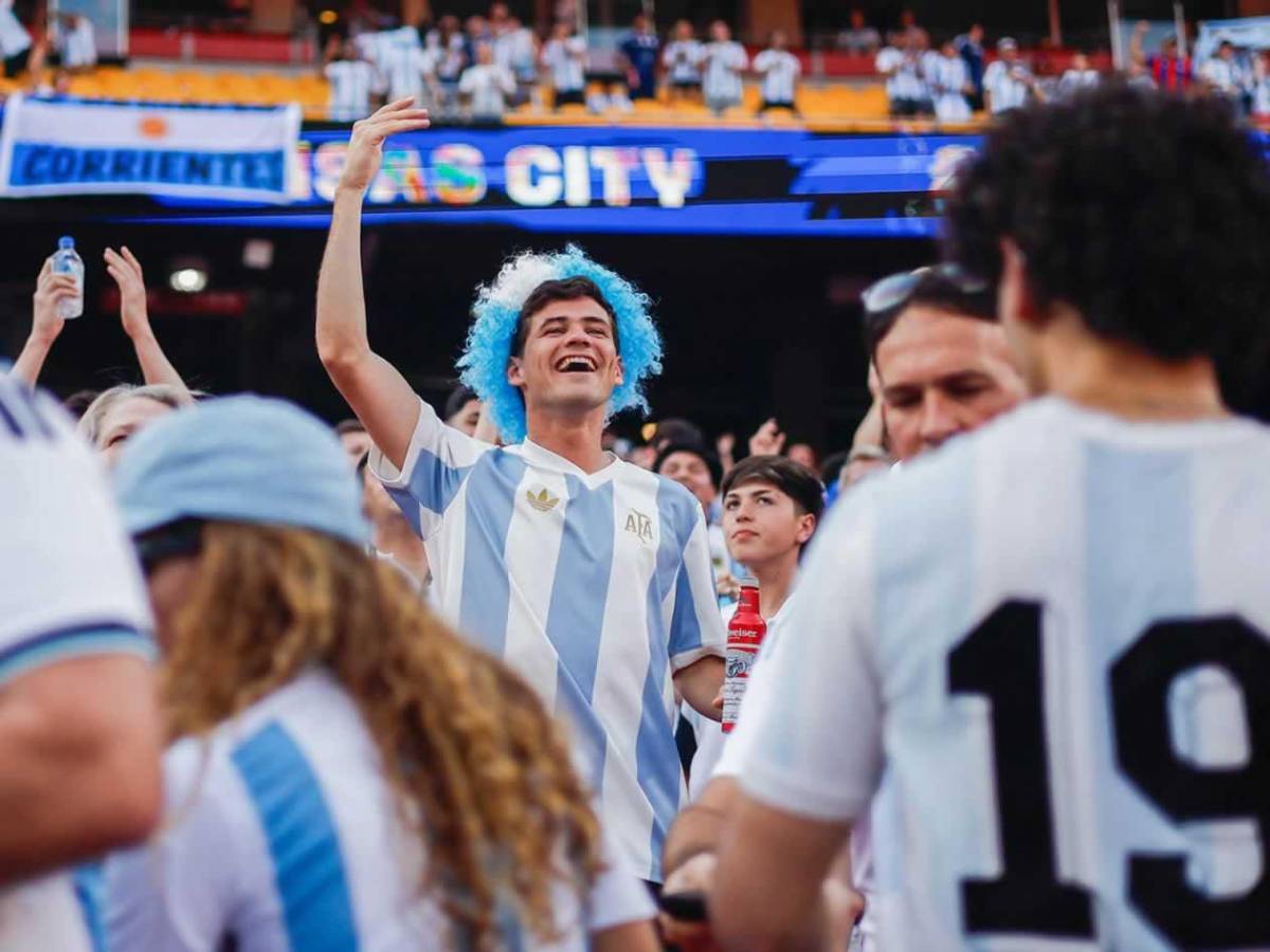 Show de Messi, su llanto, errores del VAR en Argentina - Argelia y Antonela robó miradas
