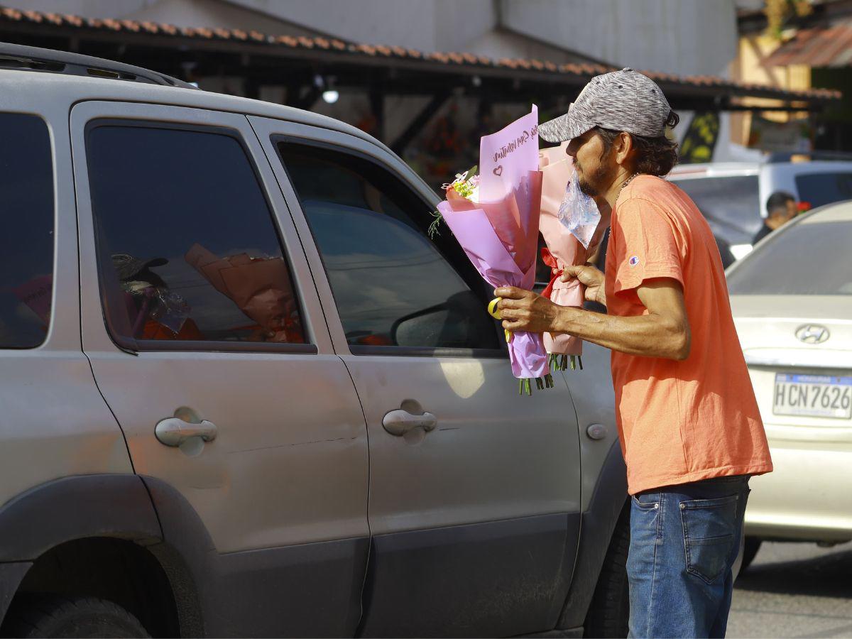 Sampedranos abarrotan el Guamilito por San Valentín