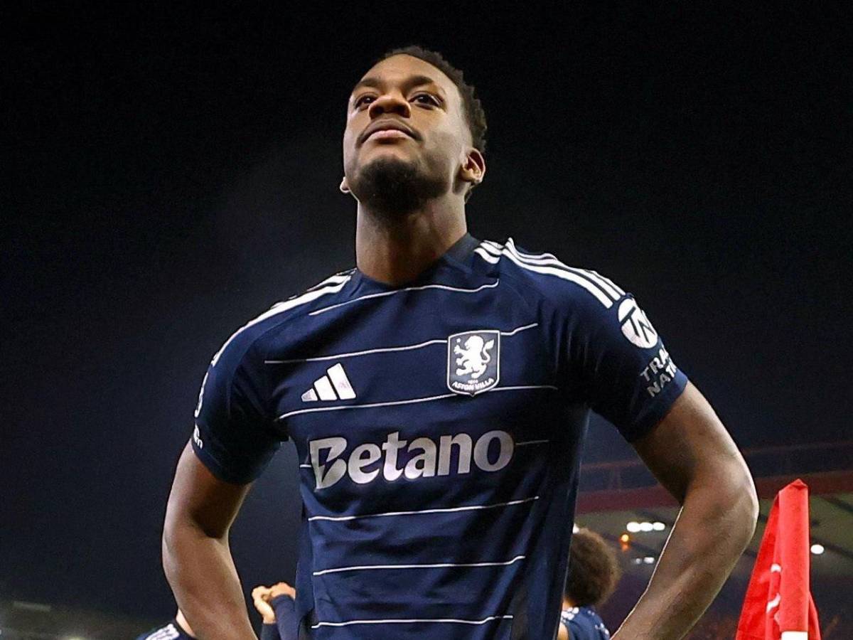 Jhon Durán: su nueva vida de lujos y captado con exnovia de un compañero