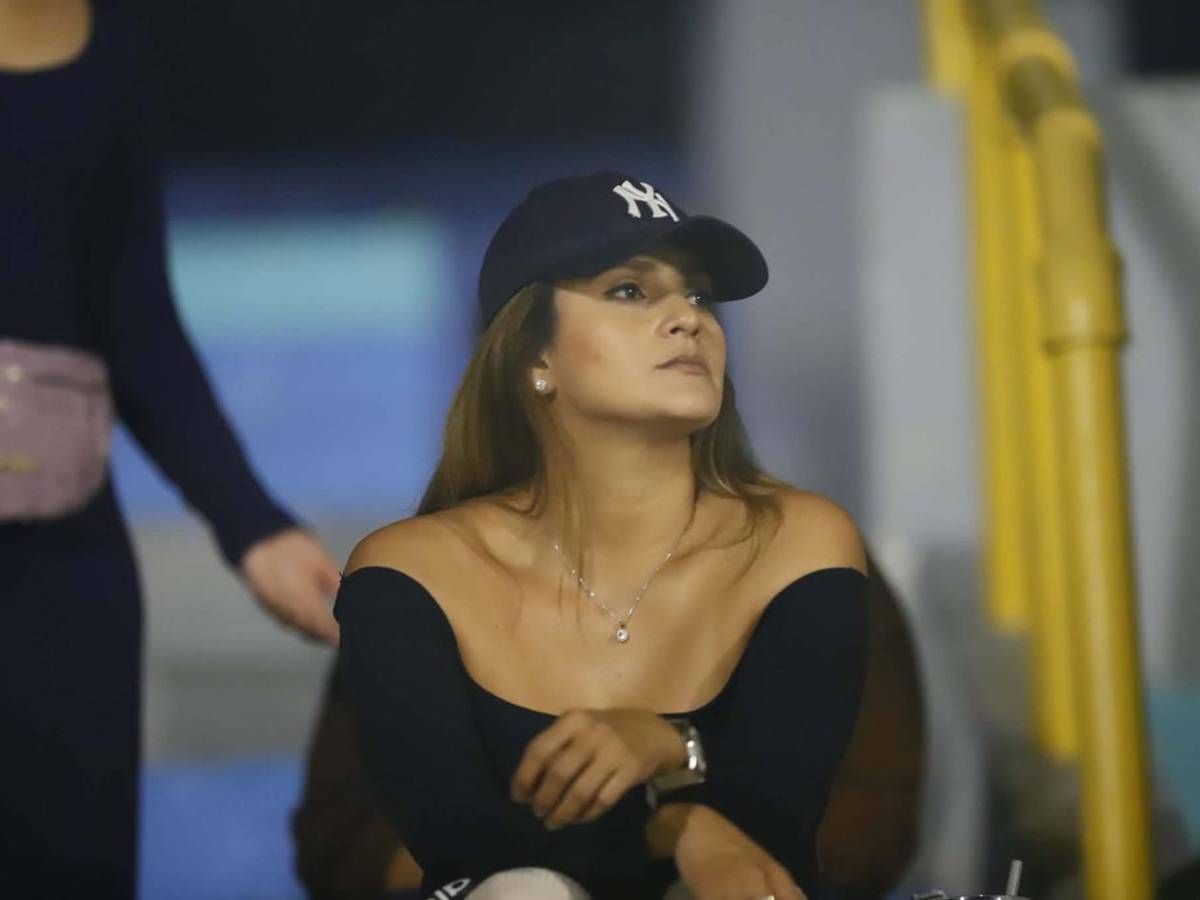 El error que dejó pasar el árbitro, fichaje del Real España, el que dijo adiós y bellas chicas