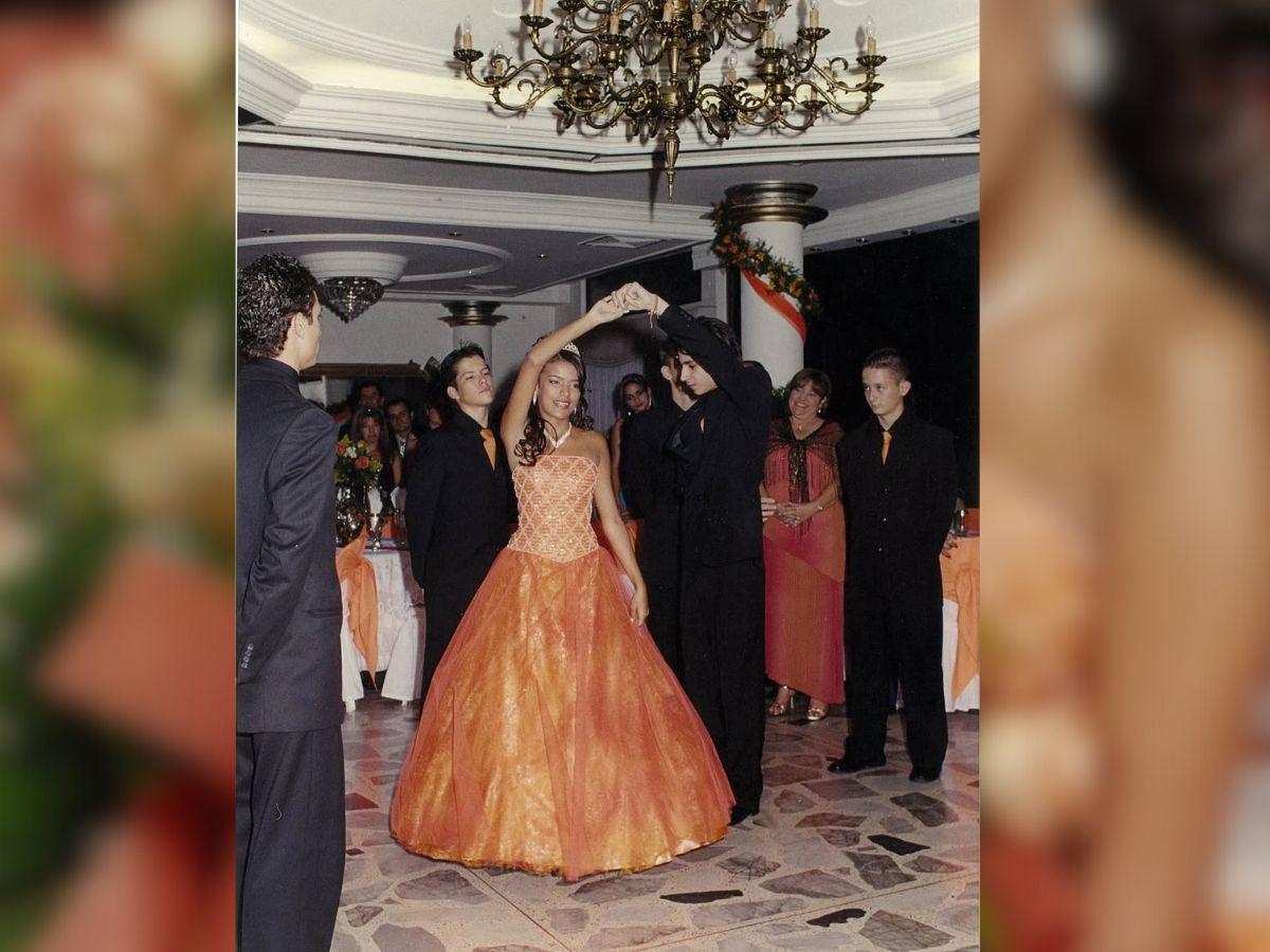Karol G publica fotos nunca antes vistas de sus XV años