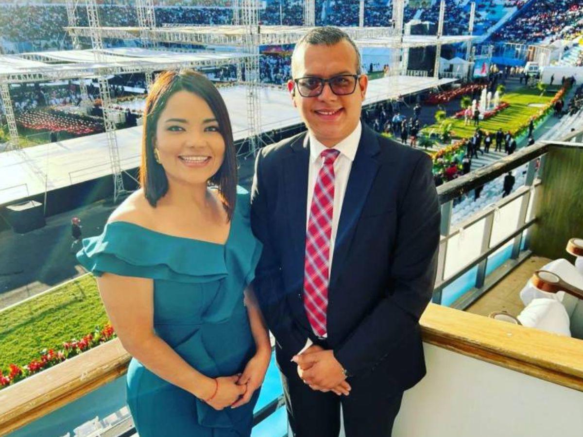 Ariela Cáceres y Alex tienen encontronazo en vivo: Estamos dos gatos iguales