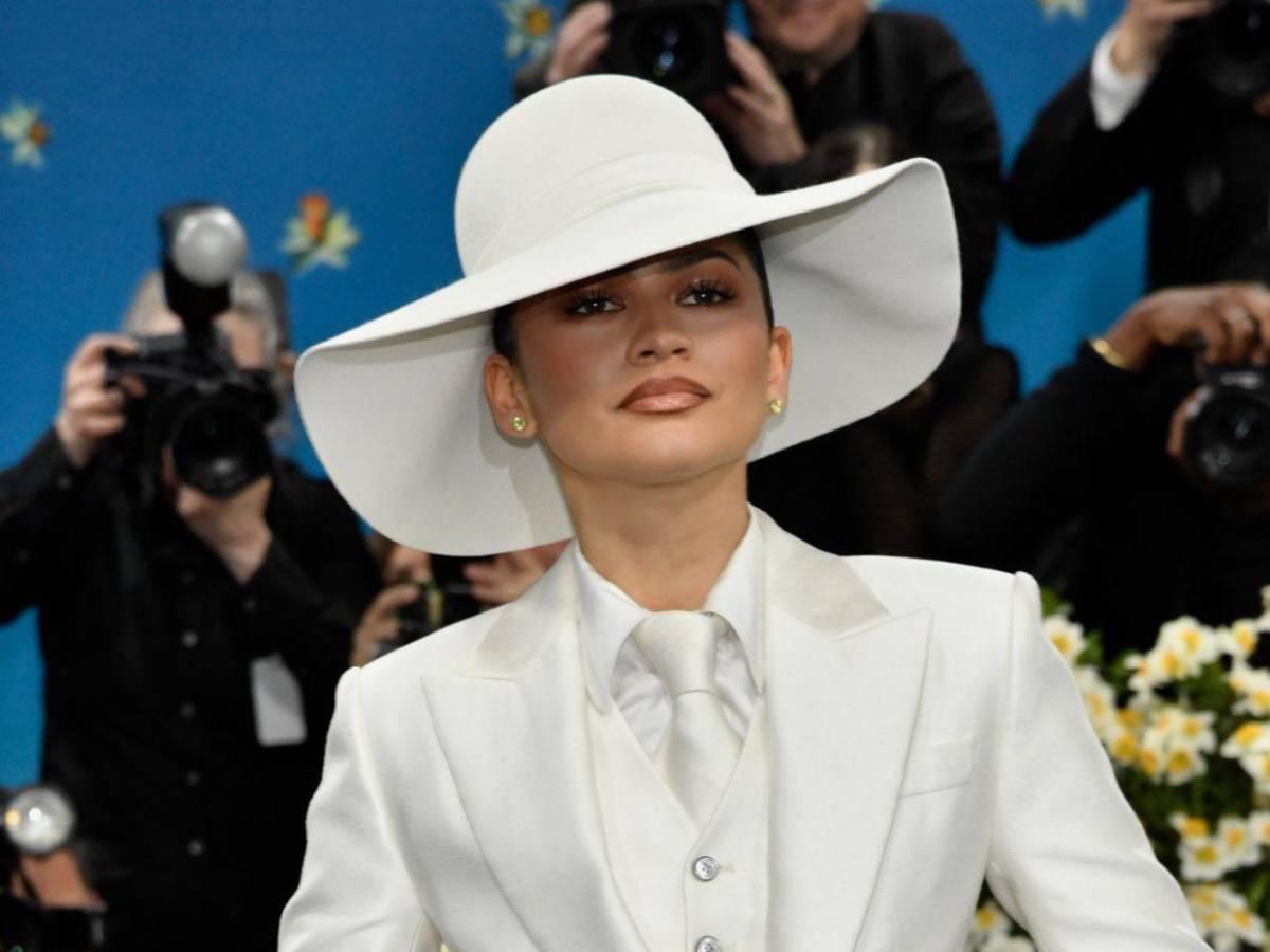 Famosas en la Met Gala 2025: Los mejores peinados y maquillajes